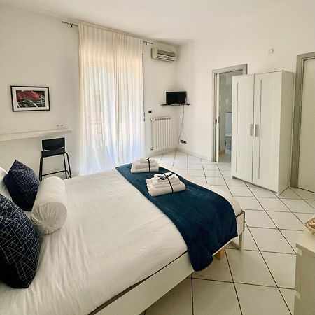 Suite 84 Holiday Home Салерно Экстерьер фото